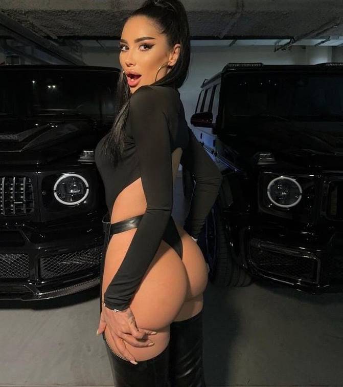Sınırsız Escort Bayan Ayşe İle Aradığınız Heyecan Burada